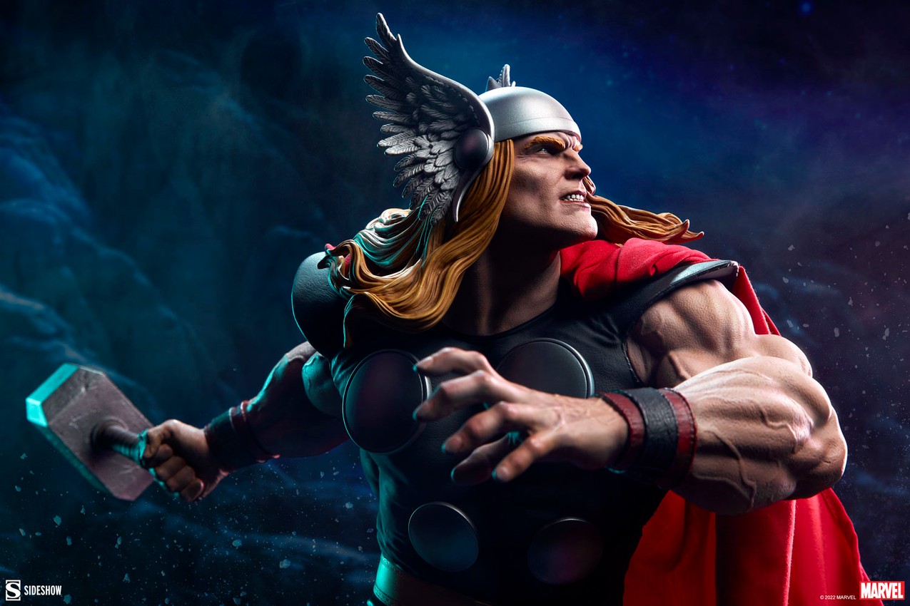 Marvel Thor Premium Format™ Figure  View 2