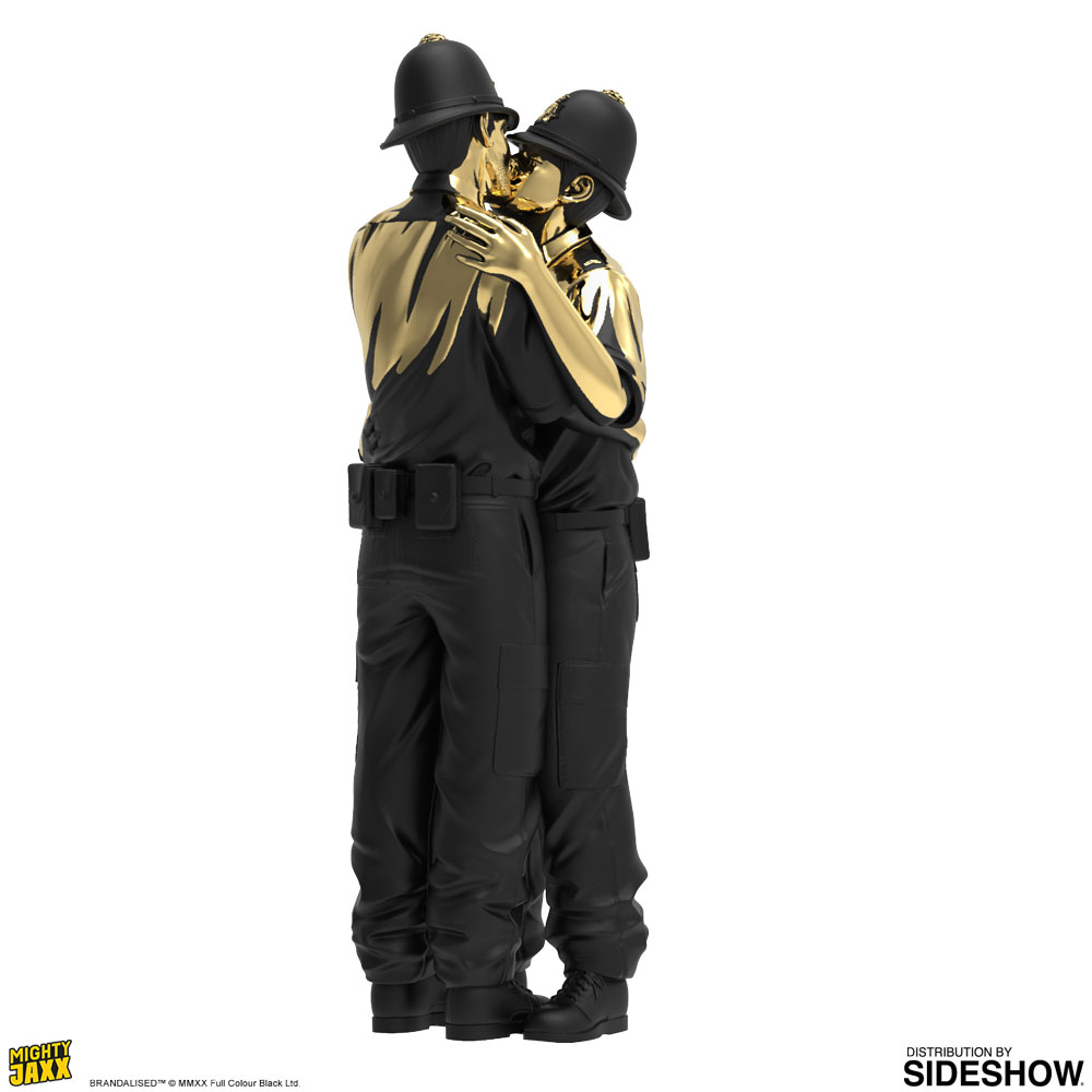 Kissing Coppers (Gold Rush Edition) Polystone Statue by Brandalised |  Sideshow Collectibles