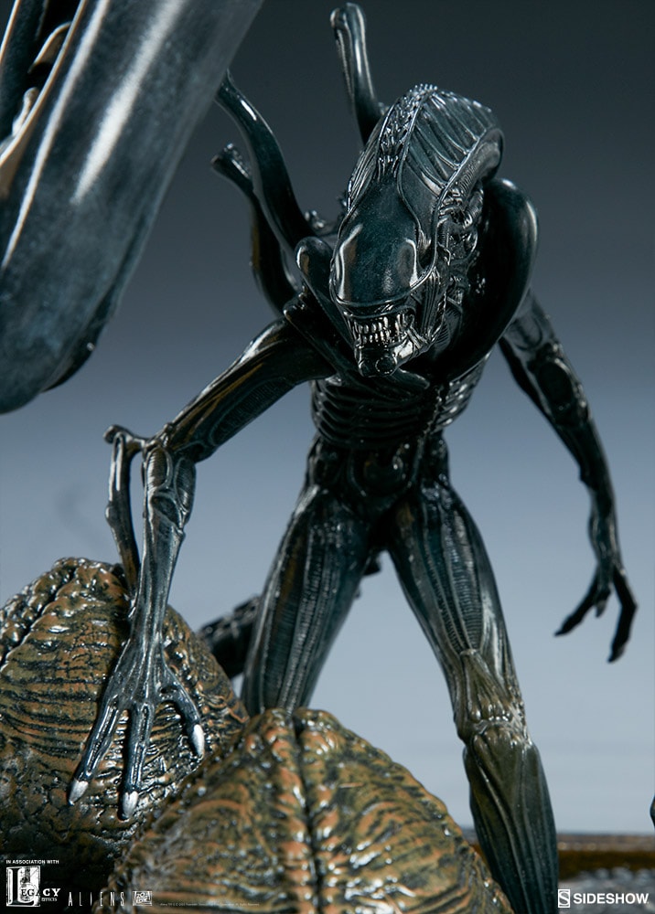 Aliens Alien Queen Maquette by Sideshow Collectibles | Sideshow 