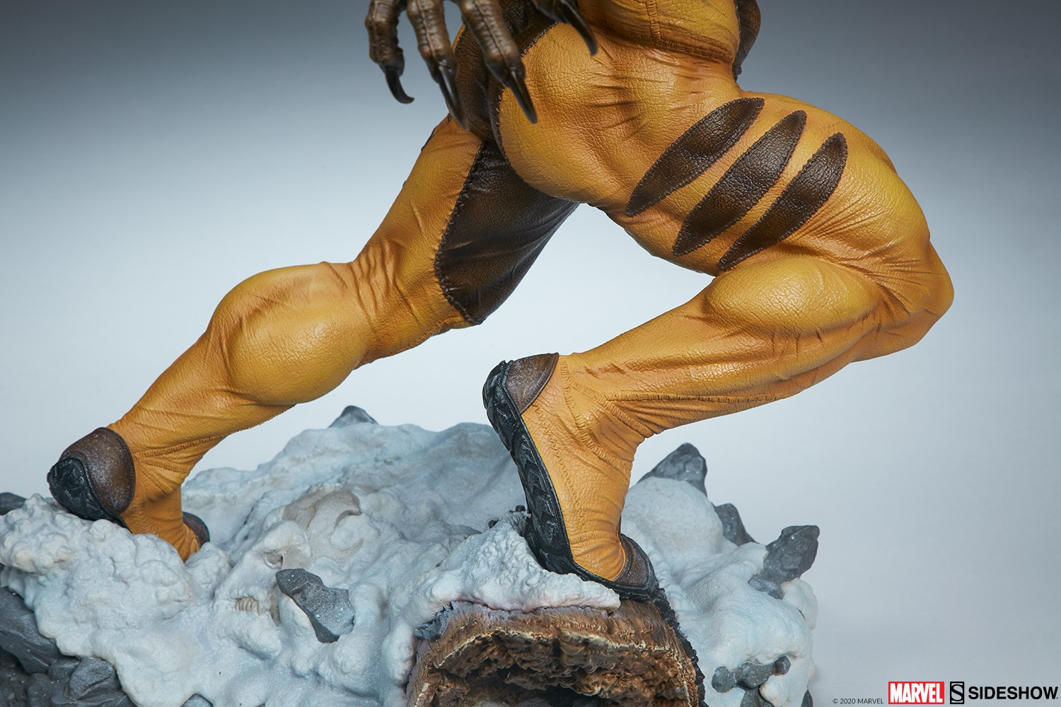 Marvel Sabretooth Premium Format Figure by Sideshow | Sideshow