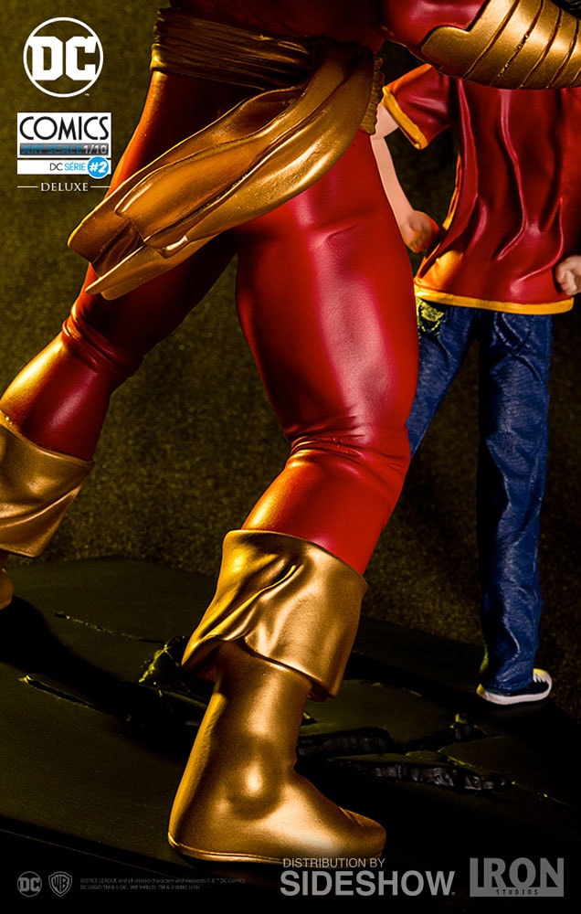 DC Comics Shazam Deluxe Statue by Iron Studios | Sideshow Collectibles