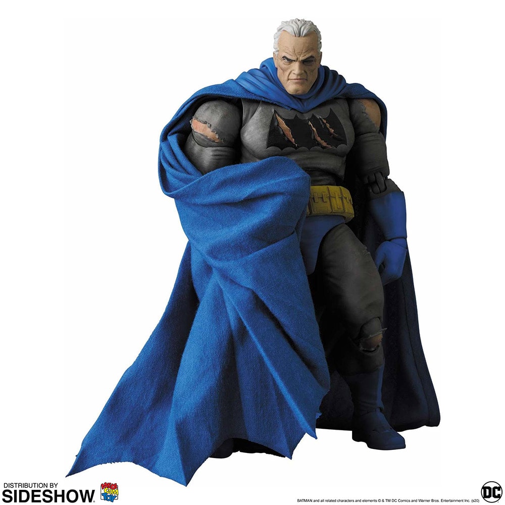 Batman (The Dark Knight Triumphant) MAFEX Collectible Figure by 
