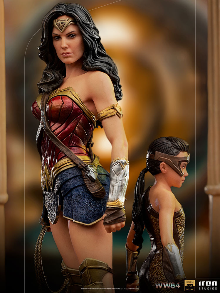 The Classic Wonder Woman/Diana starry thong Part 2. By Sideshow  Collectibles. Taken by robertchen_39 on Instagram. : r/ComicSculptures