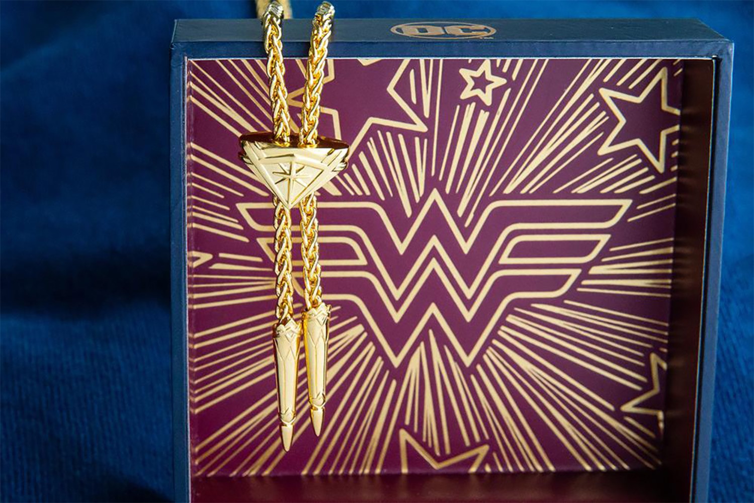 Wonder Woman Symbol Collar Necklace