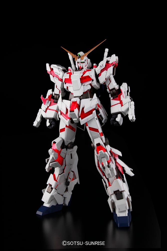 PG RX-0 Unicorn Gundam 1:60 Model Kit by Bandai | Sideshow Collectibles