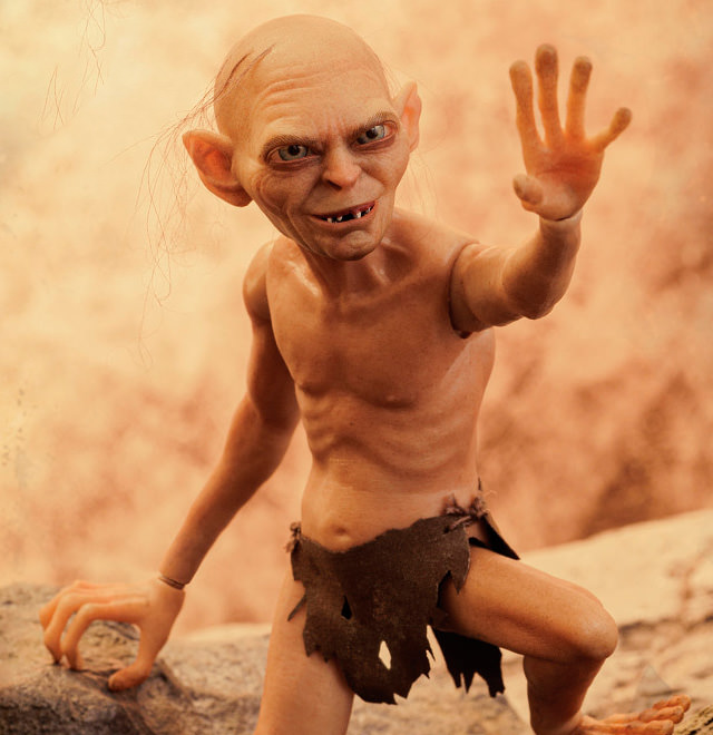 Gollum Sixth Scale Figure