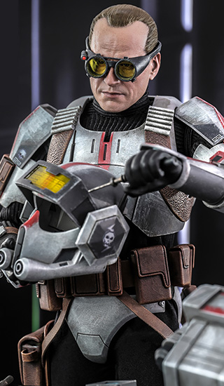 Tech Sixth Scale Figure by Hot Toy