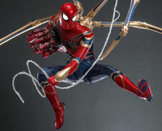 Iron Spider Sixth Scale Figure