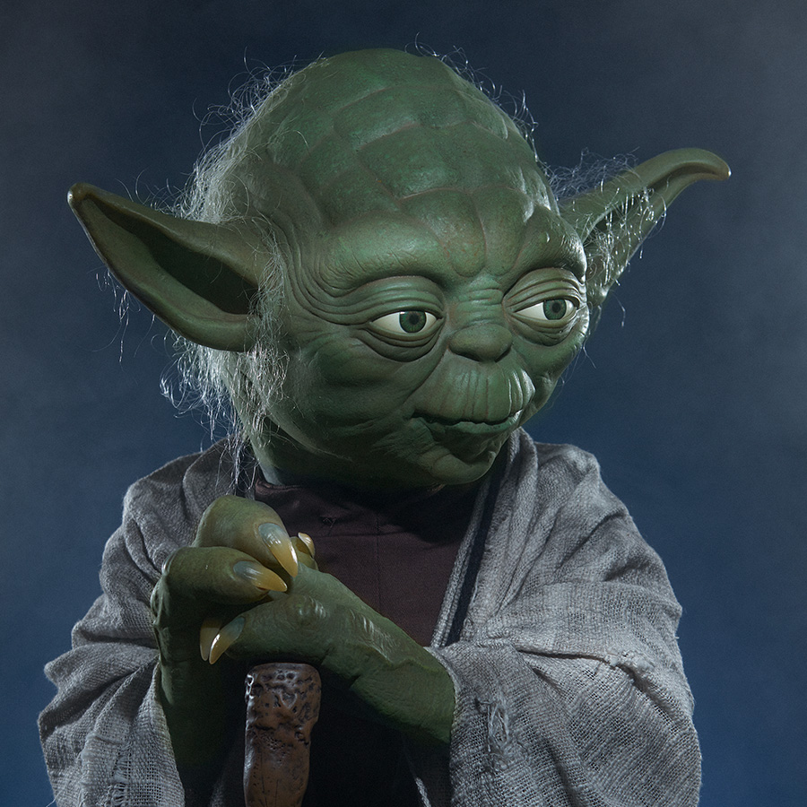 Yoda Legendary Scale Figure | Sideshow Collectibles