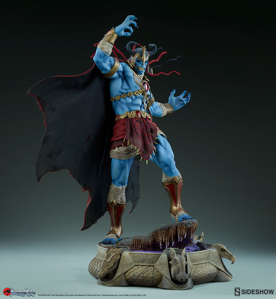 mumm ra statue