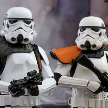 Star Wars Stormtroopers Sixth Scale Figure Set by Hot Toys