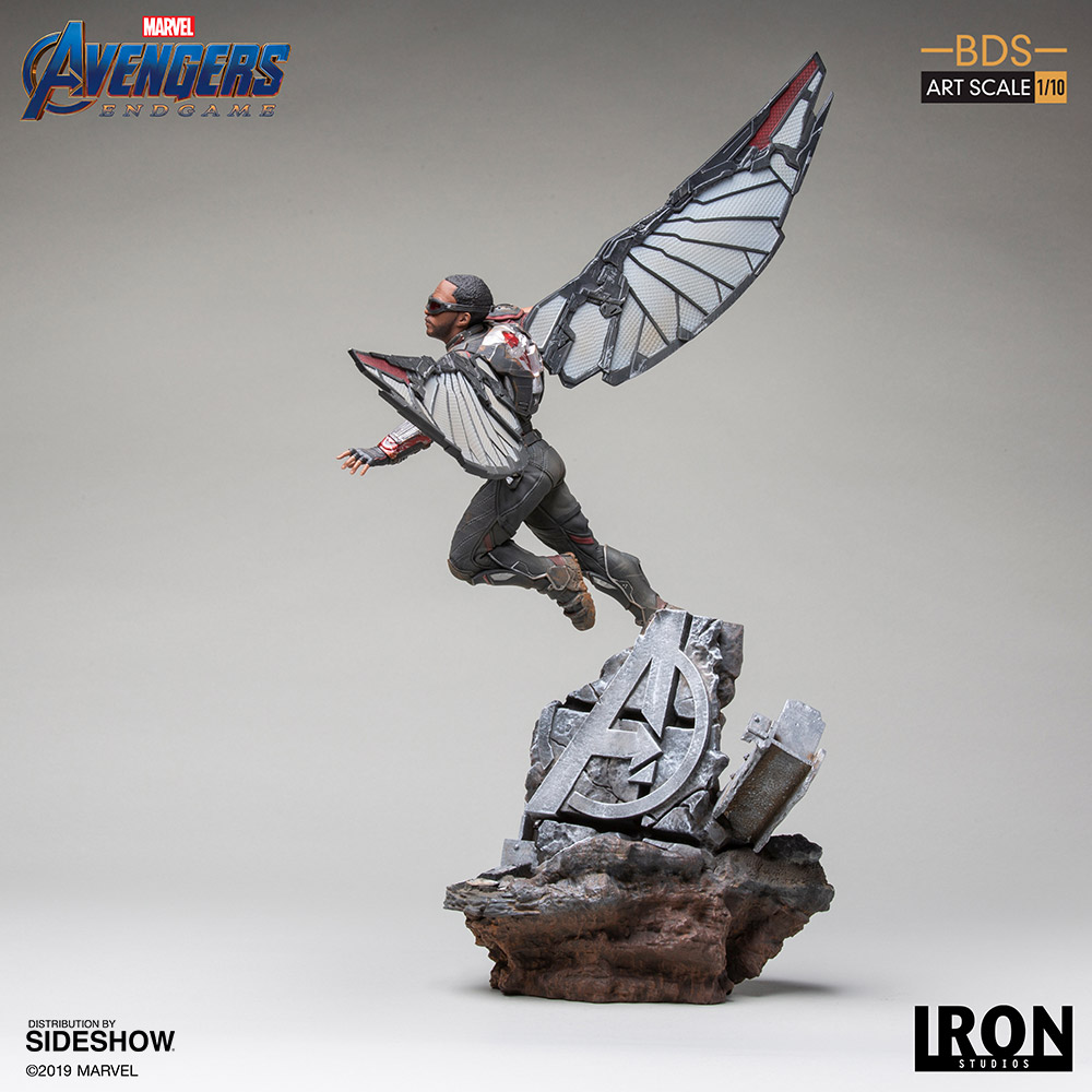 sideshow collectibles falcon