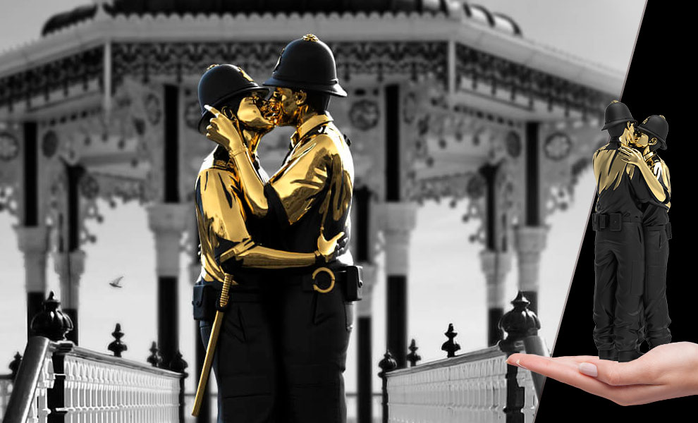 Kissing Coppers (Gold Rush Edition) Polystone Statue by Brandalised
