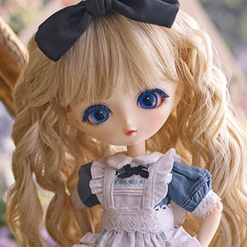 Alice Harmonia Bloom Doll | Sideshow Collectibles