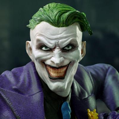 The Joker (DC Comics) 1:10 Scale Statue by Iron Studios