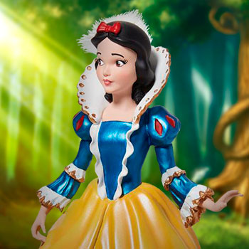 Enesco Disney Showcase Rococo Princess Snow White Figurine 8.25