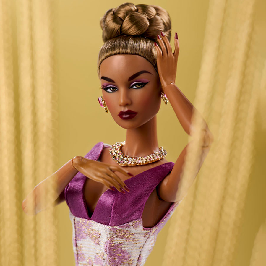 Enchanting in Amethyst – Lady Aurelia Grey Dressed Doll by