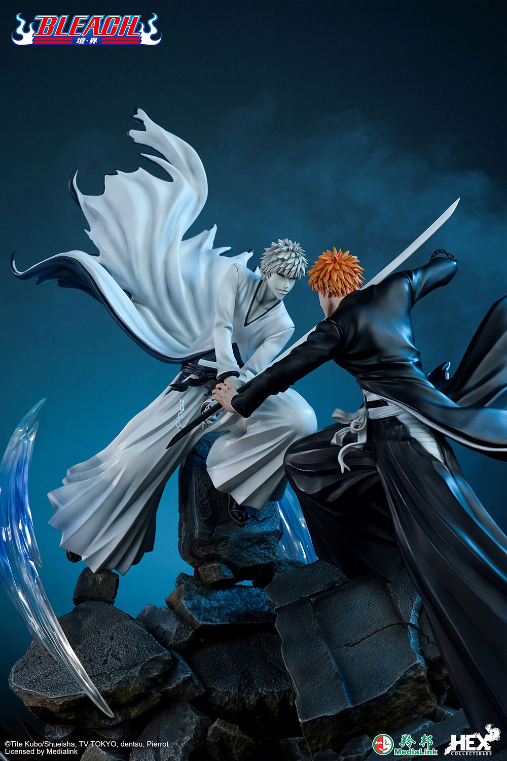 <b>BLEACH</b> Ichigo Kurosaki vs Hollow Ichigo Statues - Prototype Shown View 5.