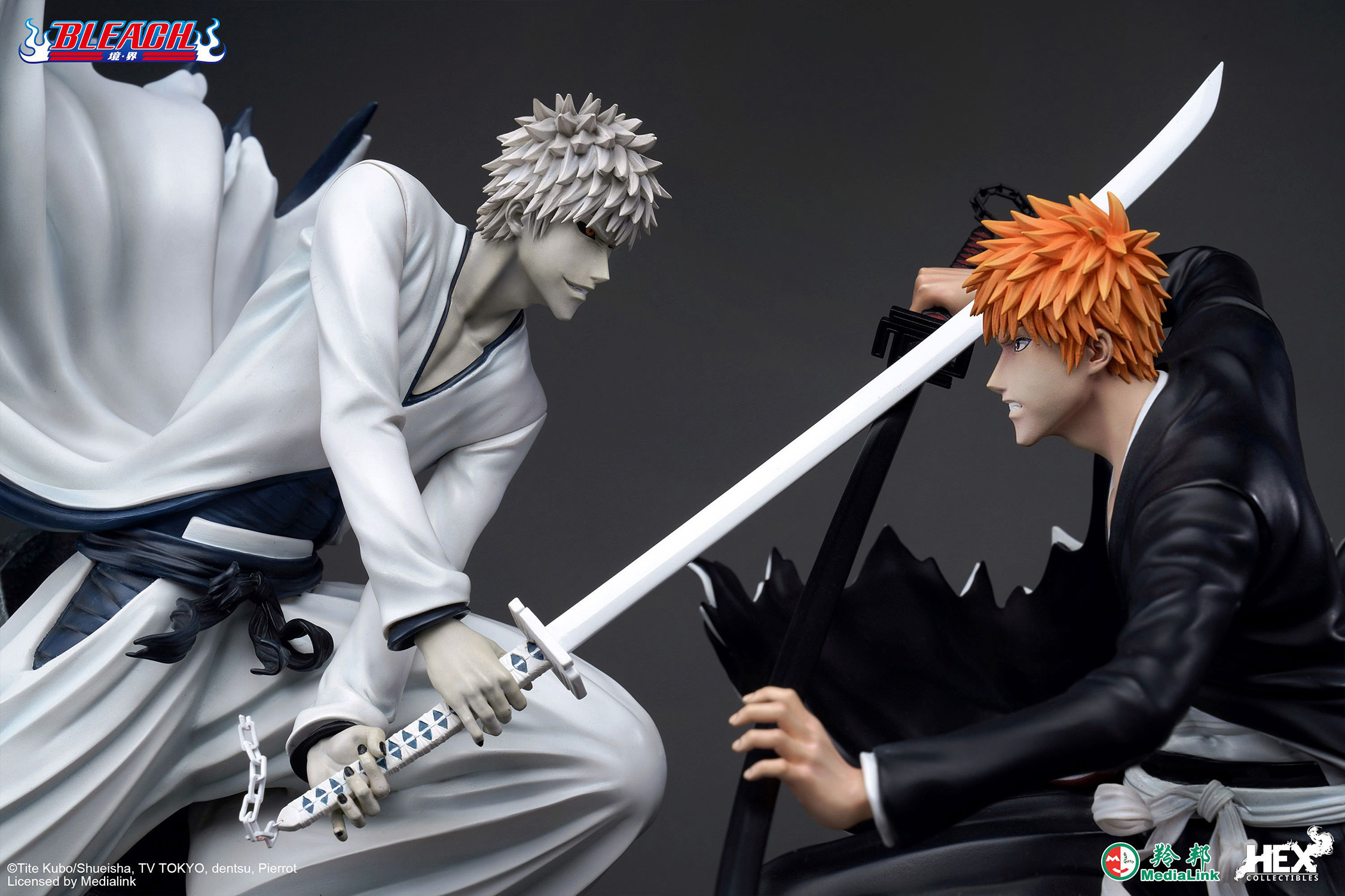 BLEACH <b>Ichigo</b> Kurosaki vs Hollow <b>Ichigo</b> Statues (Prototype Shown) View 10.