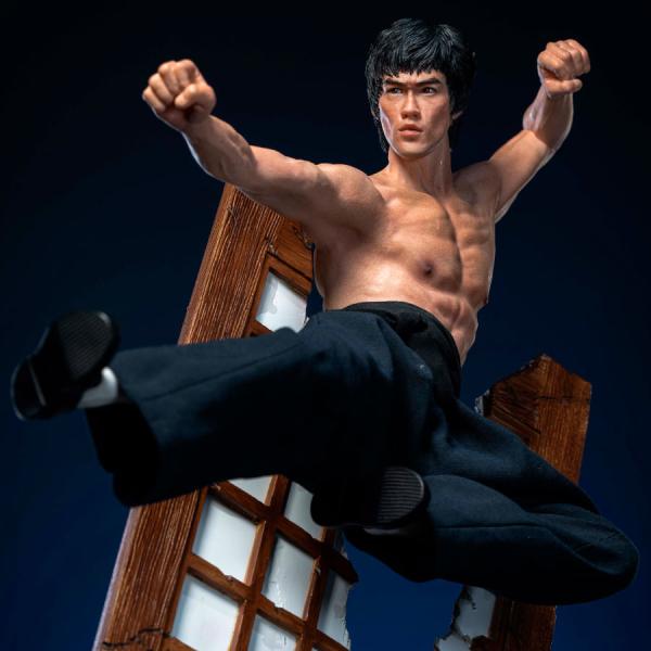 Bruce Lee (Flying-Kick) Statues by Star Ace Toys Ltd.